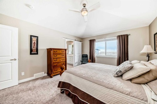 620 Edgefield Street, Strathmore, AB - Indoor Photo Showing Bedroom