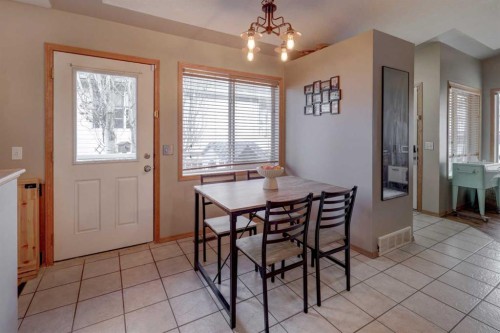 1421 Strathcona Way, Strathmore, AB - Indoor