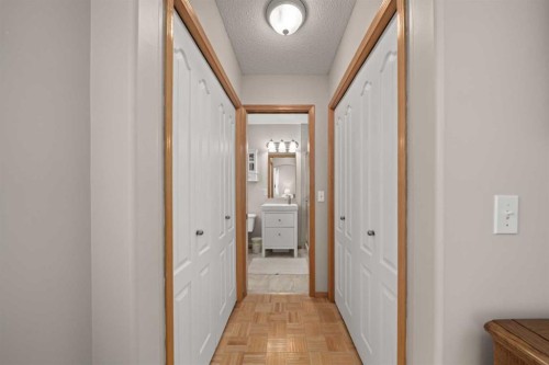 113 Sheep River Drive, Okotoks, AB - Indoor Photo Showing Other Room