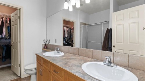 166 Bridlecrest Boulevard Sw, Calgary, AB - Indoor Photo Showing Bathroom