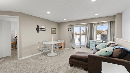 166 Bridlecrest Boulevard Sw, Calgary, AB - Indoor