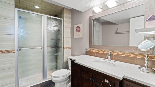 166 Bridlecrest Boulevard Sw, Calgary, AB - Indoor Photo Showing Bathroom