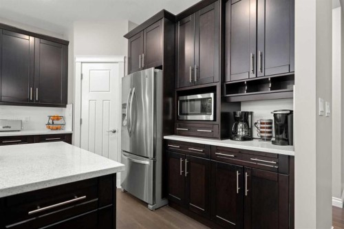 555 Summer Crescent, Rural Ponoka County, AB - Indoor Photo Showing Kitchen