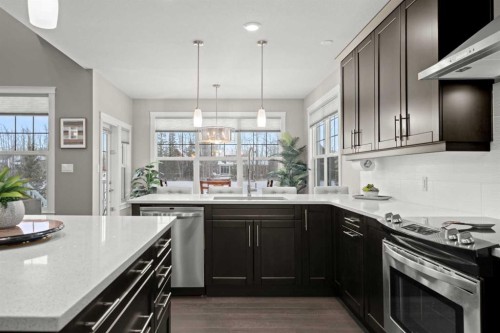 555 Summer Crescent, Rural Ponoka County, AB - Indoor Photo Showing Kitchen With Upgraded Kitchen