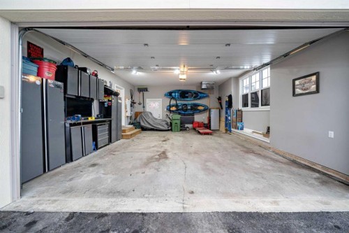 555 Summer Crescent, Rural Ponoka County, AB - Indoor Photo Showing Garage