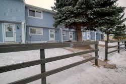42-195 Manora Place NE Calgary, AB T2A 5J8