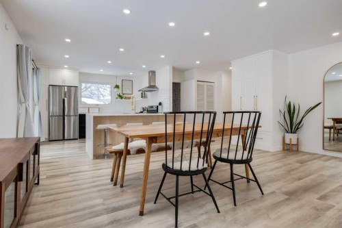 820 Cantrell Place Sw, Calgary, AB - Indoor Photo Showing Dining Room