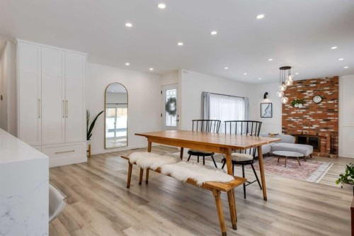 820 Cantrell Place Sw, Calgary, AB - Indoor