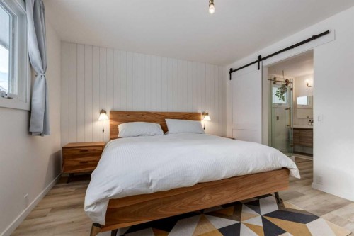 820 Cantrell Place Sw, Calgary, AB - Indoor Photo Showing Bedroom