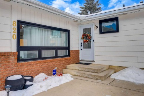 820 Cantrell Place Sw, Calgary, AB - Outdoor With Exterior