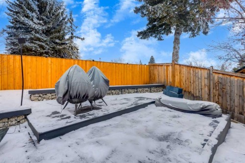 820 Cantrell Place Sw, Calgary, AB - Outdoor