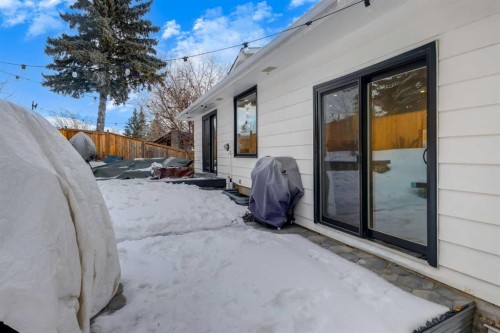 820 Cantrell Place Sw, Calgary, AB - Outdoor With Exterior