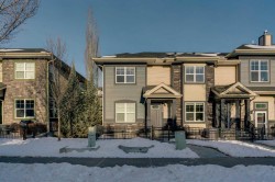 526 Mckenzie Towne Drive SE Calgary, AB T2Z 1C7