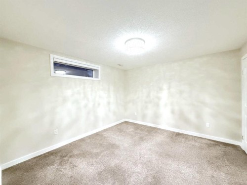 161 Springbank Place Sw, Calgary, AB - Indoor Photo Showing Other Room