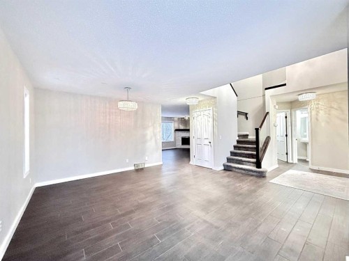 161 Springbank Place Sw, Calgary, AB - Indoor Photo Showing Other Room