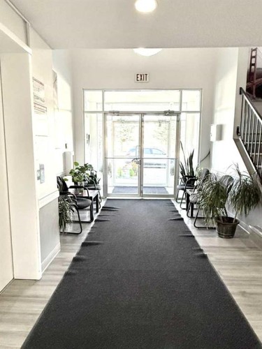 207-5555 Falsbridge Drive Ne, Calgary, AB - Indoor Photo Showing Other Room