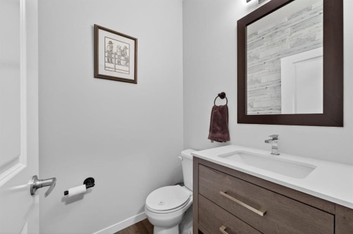73 Fireside Cove, Cochrane, AB - Indoor Photo Showing Bathroom