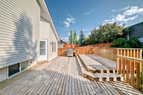 96 Douglas Ridge Close Se, Calgary, AB 