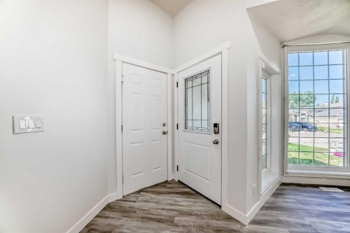 96 Douglas Ridge Close Se, Calgary, AB 