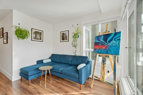 4-510 Edmonton Trail Ne, Calgary, AB - Indoor