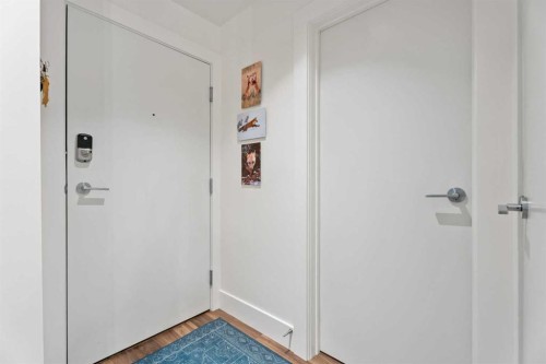 4-510 Edmonton Trail Ne, Calgary, AB - Indoor Photo Showing Other Room