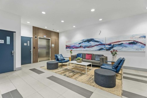 4-510 Edmonton Trail Ne, Calgary, AB - Indoor Photo Showing Other Room