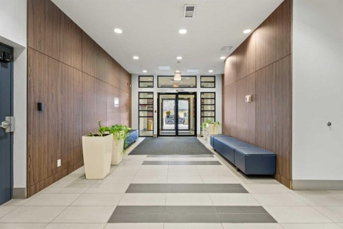 4-510 Edmonton Trail Ne, Calgary, AB - Indoor Photo Showing Other Room