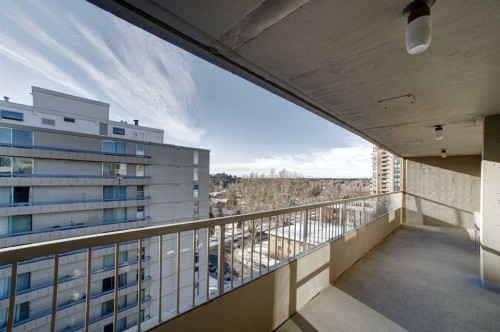 9E-133 25 Avenue Sw, Calgary, AB - Outdoor With Balcony With Exterior