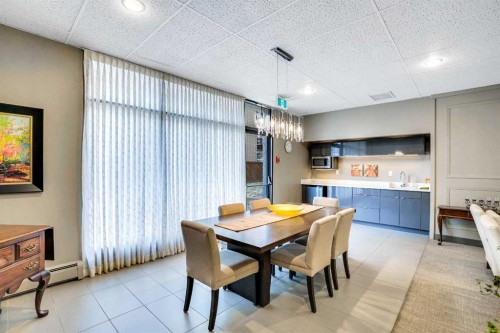 9E-133 25 Avenue Sw, Calgary, AB - Indoor Photo Showing Dining Room