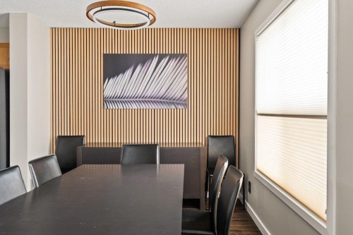 149 Elgin Gardens Se, Calgary, AB - Indoor Photo Showing Dining Room