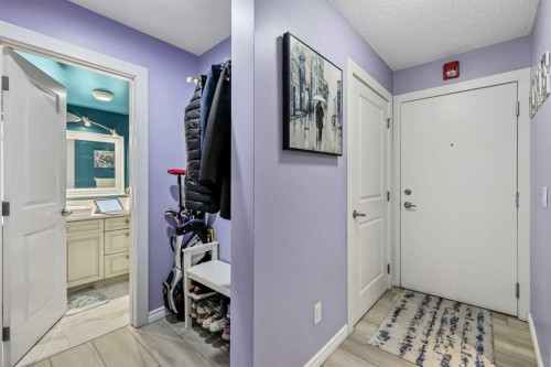 114-2204 1 Street Sw, Calgary, AB - Indoor Photo Showing Other Room