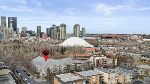 114-2204 1 Street Sw, Calgary, AB - Outdoor With View