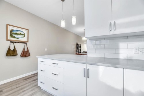 207-850 Belmont Drive Sw, Calgary, AB - Indoor