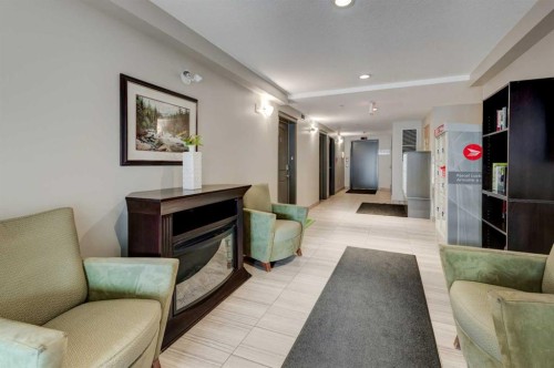 306-406 Cranberry Park Se, Calgary, AB - Indoor Photo Showing Other Room