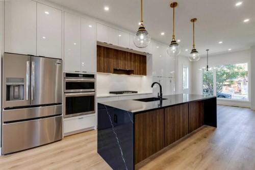 2309 21 Avenue Sw, Calgary, AB - Indoor Photo Showing Kitchen With Upgraded Kitchen