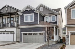 785 Windrow Manor SW Airdrie, AB T4B 5H6