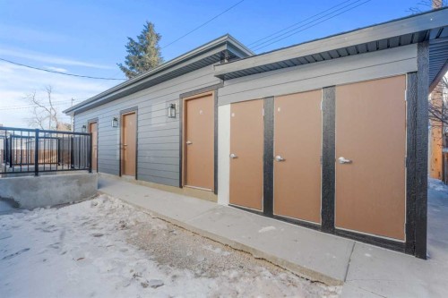 7415 39 Avenue Nw, Calgary, AB - Outdoor With Exterior