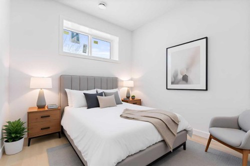7415 39 Avenue Nw, Calgary, AB - Indoor Photo Showing Bedroom