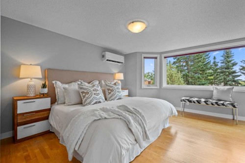308 Parkridge Green Se, Calgary, AB - Indoor Photo Showing Bedroom