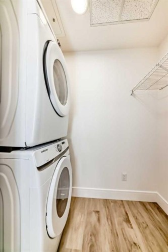 1319-4270 Norford Avenue Nw, Calgary, AB - Indoor Photo Showing Laundry Room