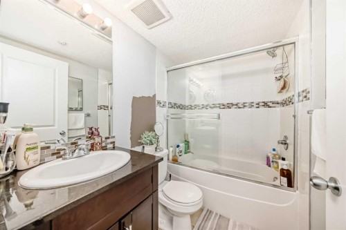 314-5 Saddlestone Way, Calgary, AB - Indoor Photo Showing Bathroom