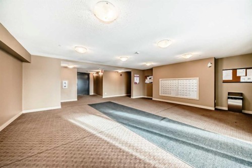 314-5 Saddlestone Way, Calgary, AB - Indoor Photo Showing Other Room