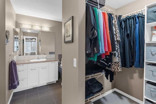 101 Evanscreek Court Nw, Calgary, AB - Indoor With Storage