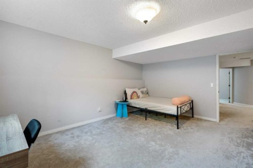 358 Hawkstone Drive Nw, Calgary, AB - Indoor