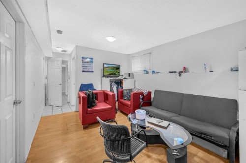 212 Tarawood Place Ne, Calgary, AB - Indoor Photo Showing Other Room