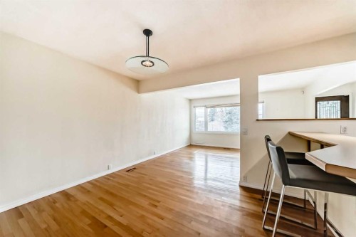 540 Dalmeny Hill Nw, Calgary, AB - Indoor