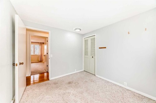 540 Dalmeny Hill Nw, Calgary, AB - Indoor Photo Showing Other Room