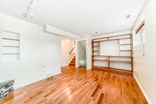 540 Dalmeny Hill Nw, Calgary, AB - Indoor Photo Showing Other Room