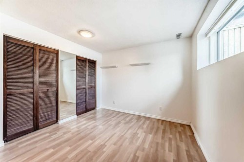 540 Dalmeny Hill Nw, Calgary, AB - Indoor Photo Showing Other Room