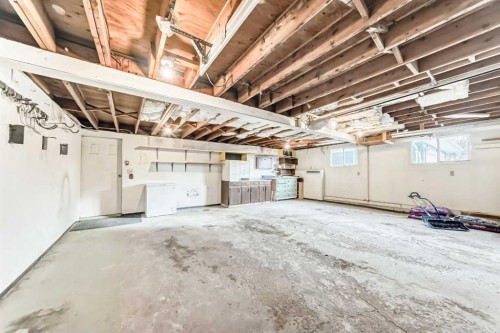 540 Dalmeny Hill Nw, Calgary, AB - Indoor Photo Showing Basement